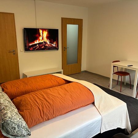 Cityloft Kassel 2 - Zentrale Unterkunft - Balkon - Netflix - Parkplatz Ngoại thất bức ảnh